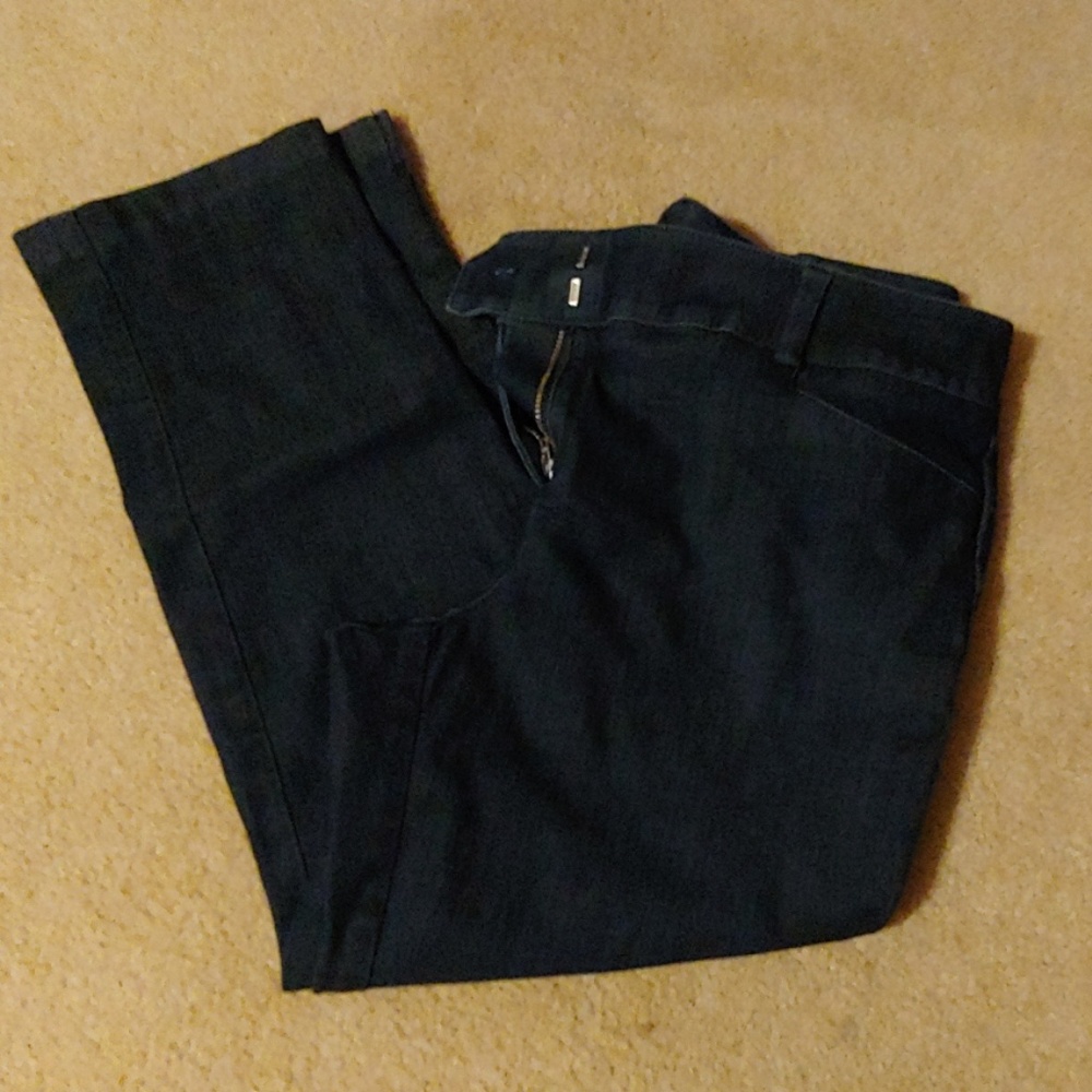 New York & Company capris